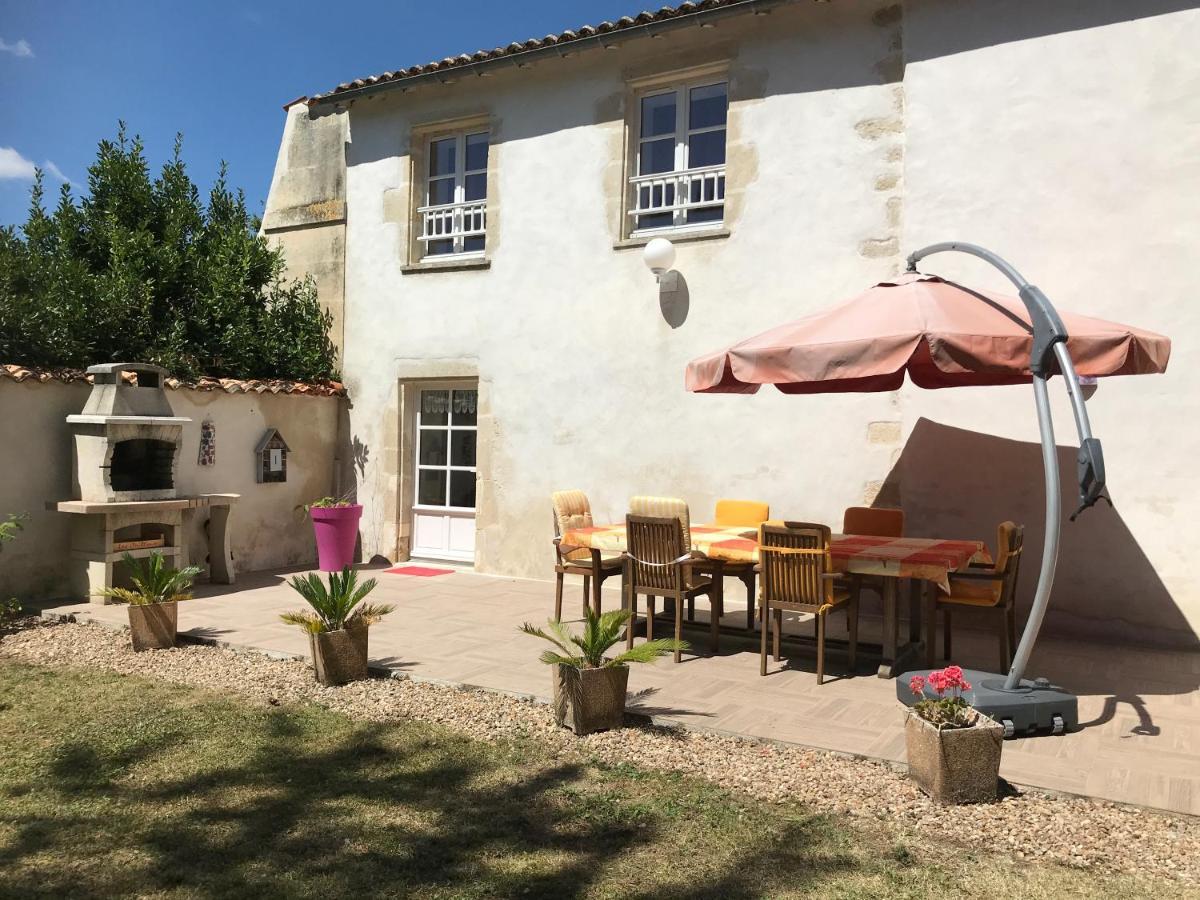 La Diguinerie Villa Prignac ภายนอก รูปภาพ